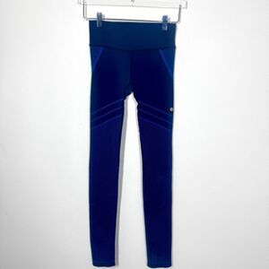 Asics Women’s Size Medium Leggings Blue on Blue Geometric Panel Design